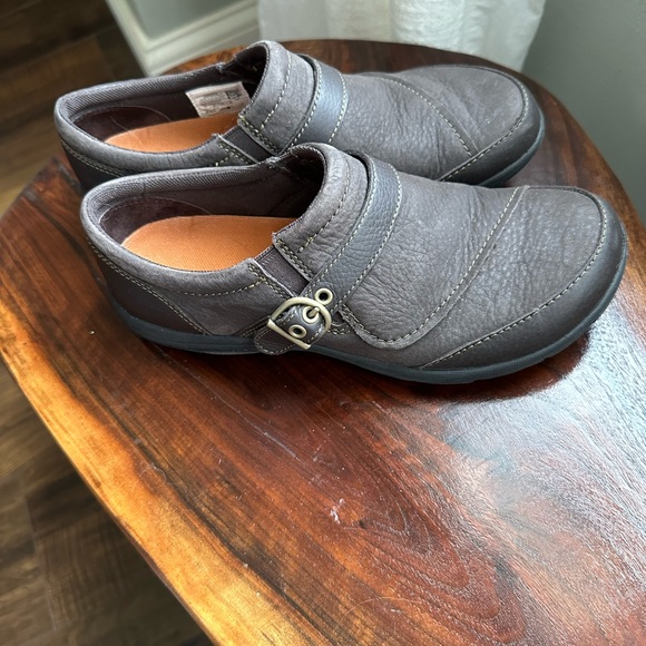 Merrell size 7 - Picture 3 of 4